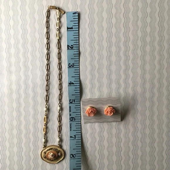 Vintage 1928 Brand Rose Enamel and Porcelain Necklace plus Earrings - Picture 6 of 17